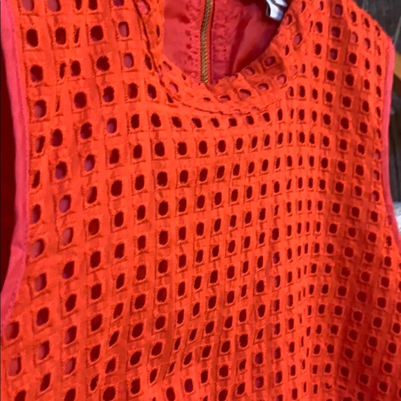 J crew elegant patterned blouse with underline accent and gold zipper back. - Picture 6 of 9